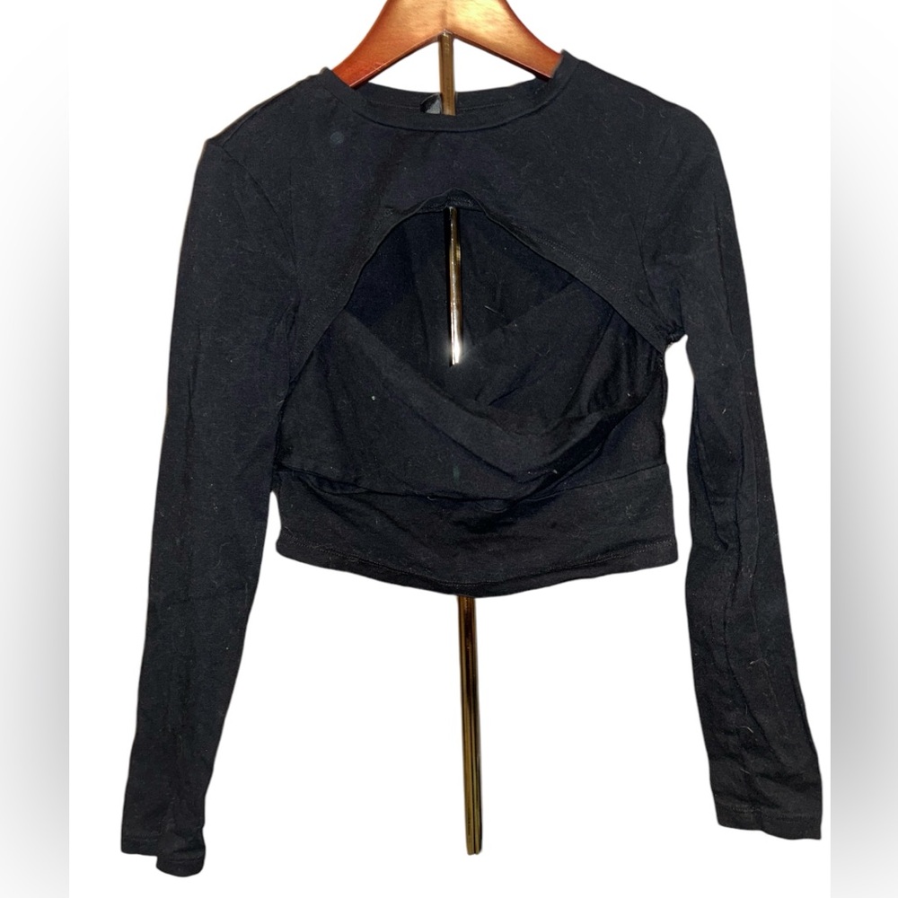 Cropped Cut-Out Top - Picture 2 of 2